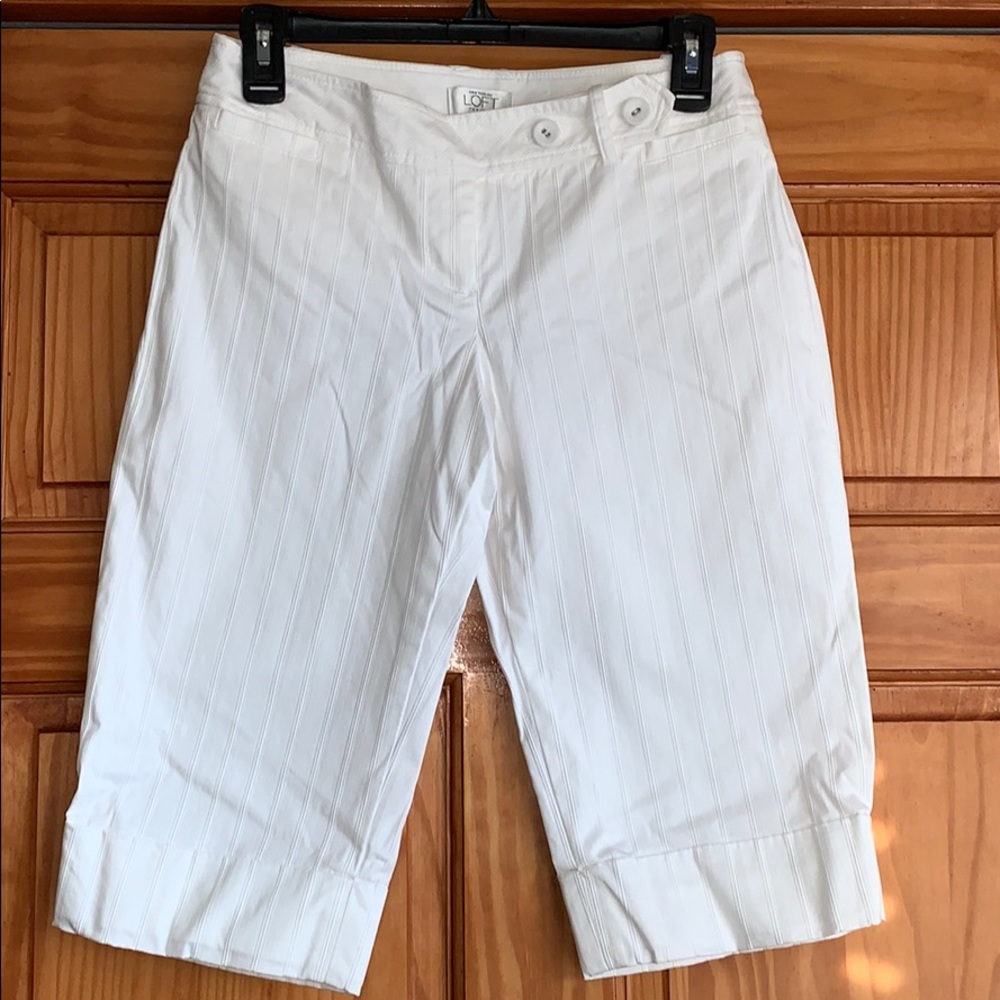 Loft Women’s 4P White Striped Shorts Marisa Style